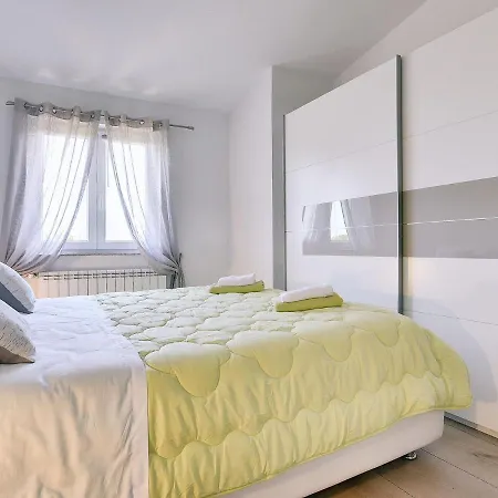 Apartment Scenic In With Spacious Garden *